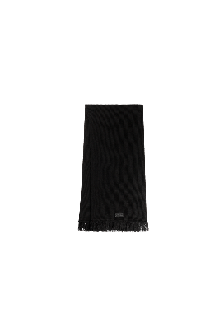 DA2-AW24-11_900_Malelions_Women_Knitted_Scarf_Set_Black_Front_ad887f99-bb41-4dc5-b651-93fd35bda46c.png