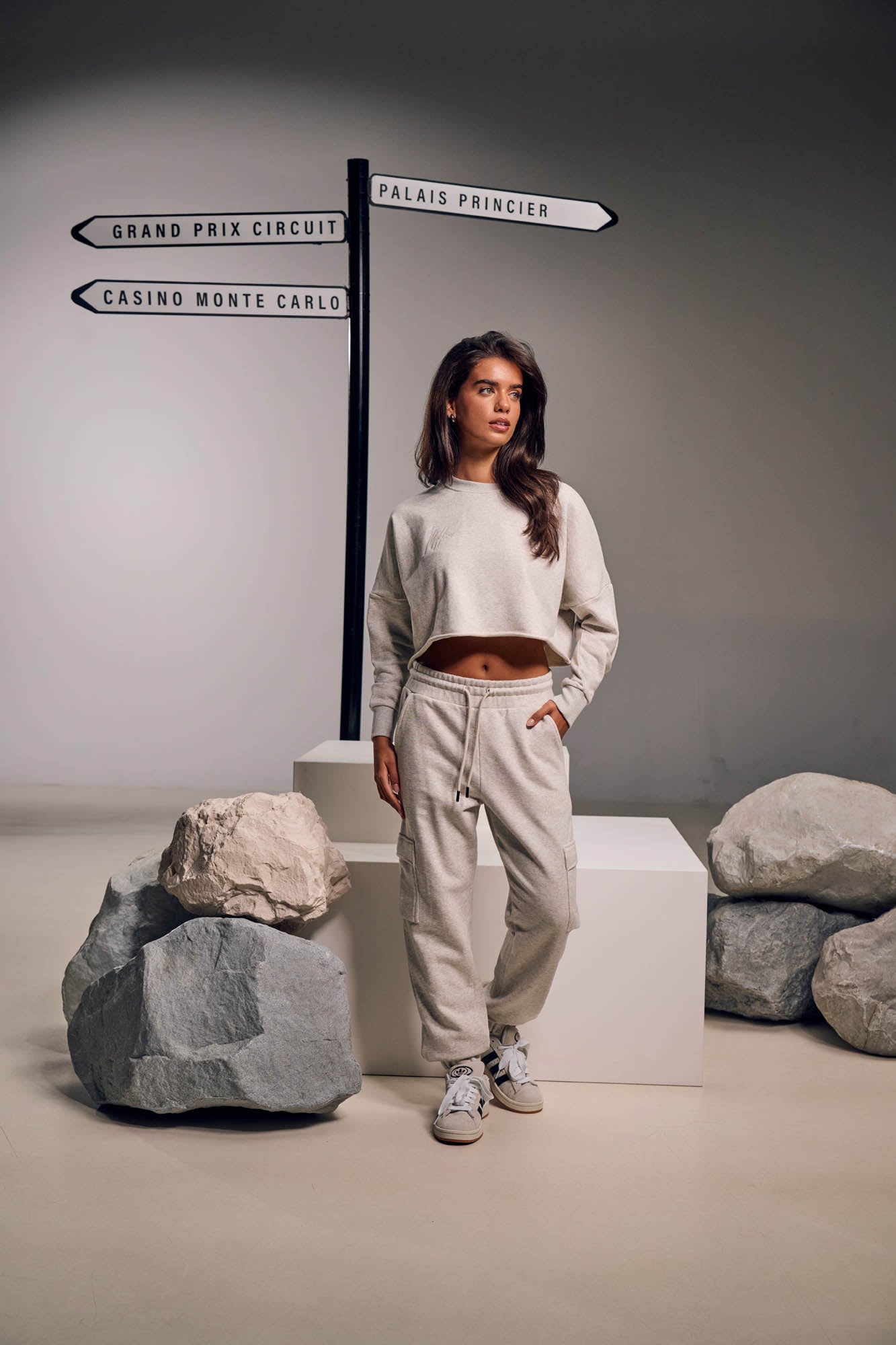 Malelions Women Gallery Cargo Sweatpants | Gray Melange