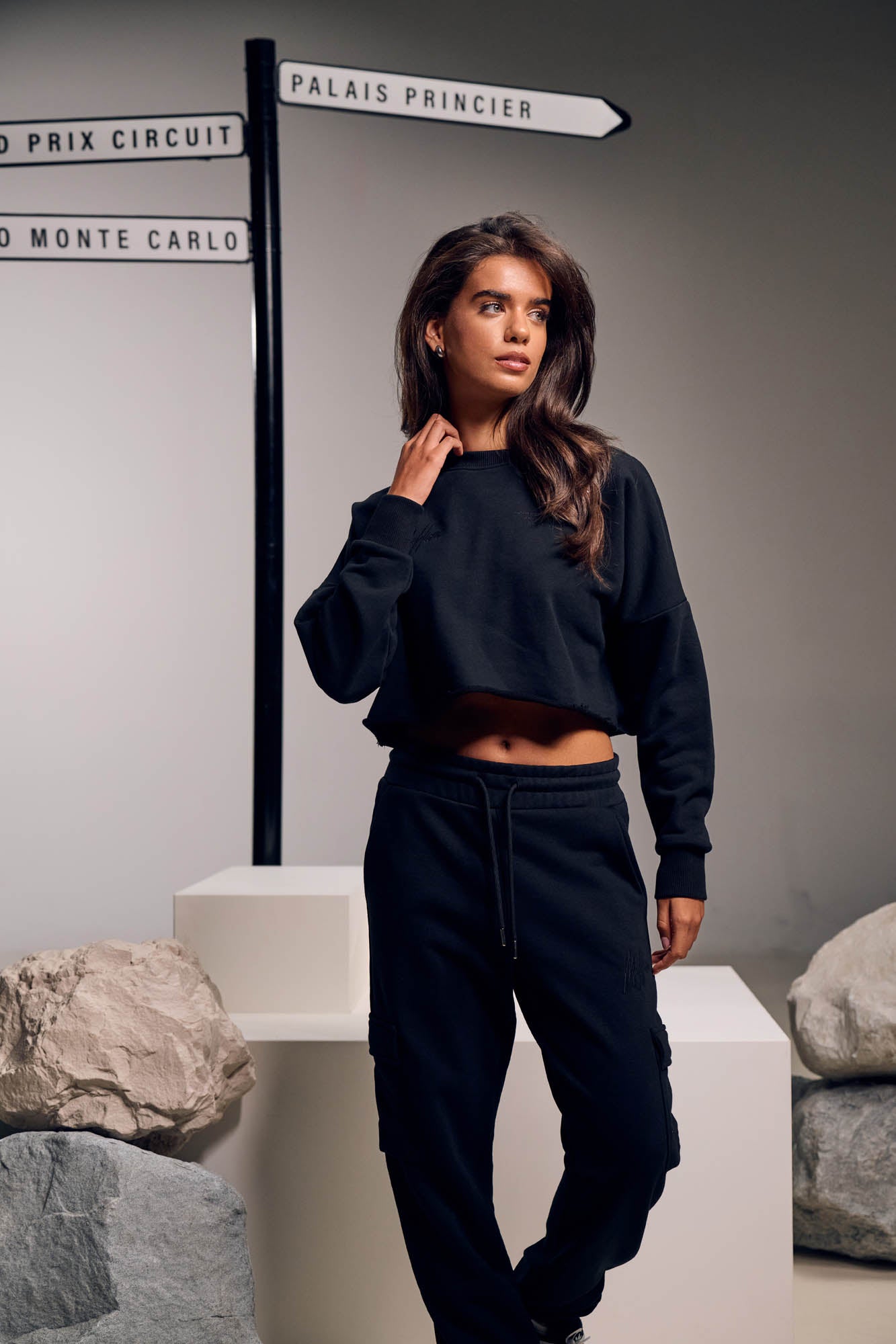 Malelions Women Gallery Cargo Sweatpants | Black