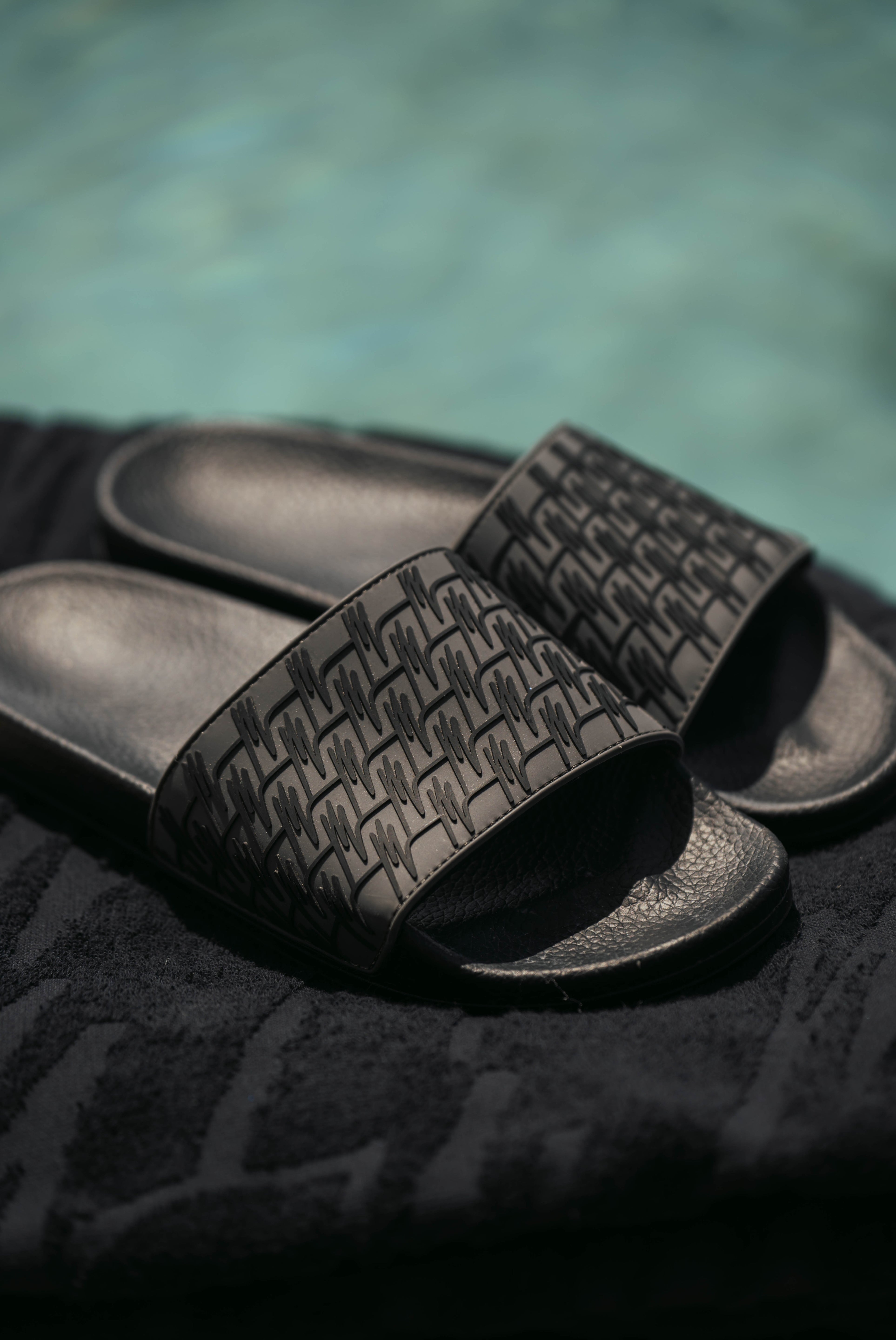 Malelions Men Monogram Slides | Black
