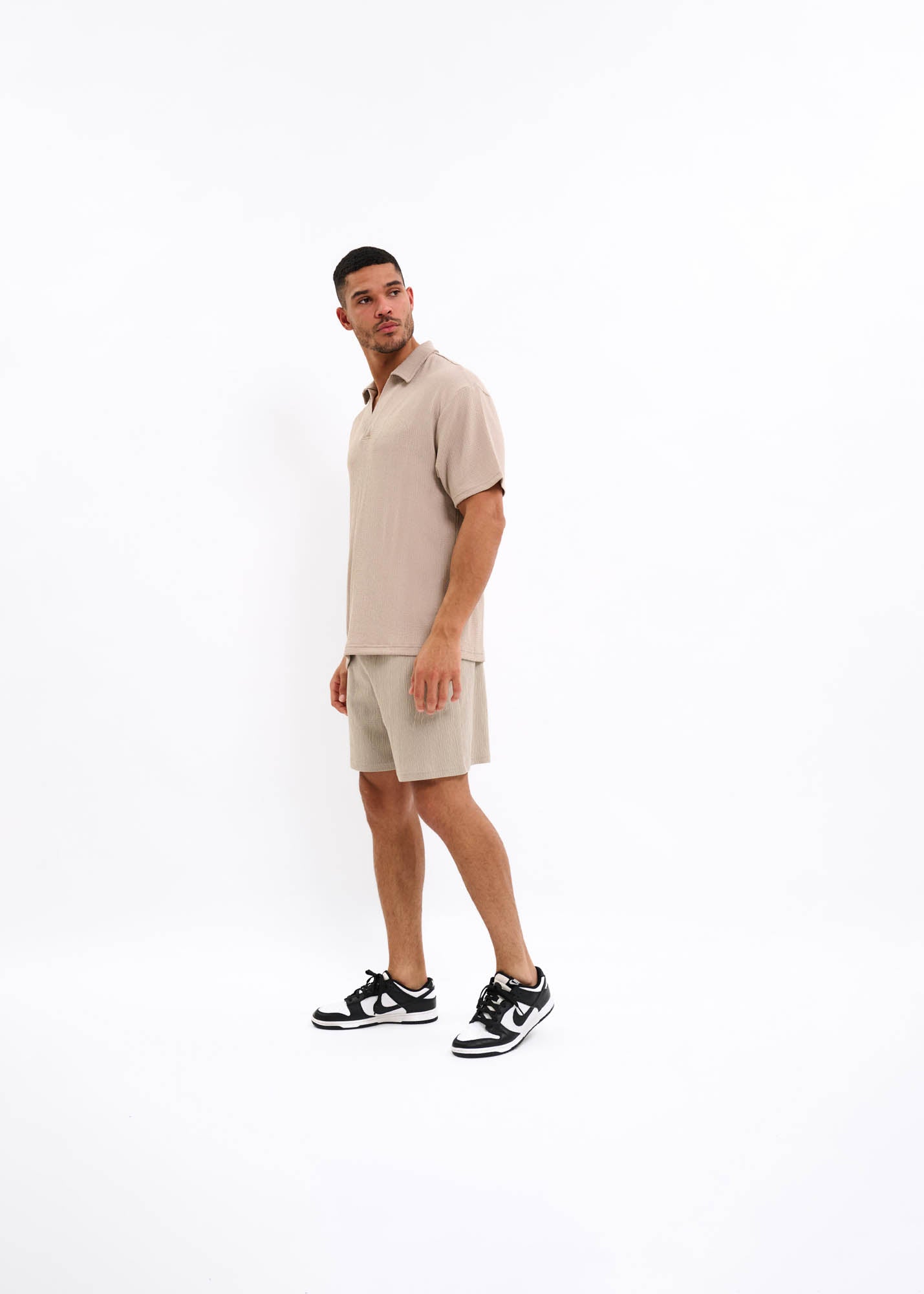 Malelions Men Seersucker Buttonless Polo | Taupe