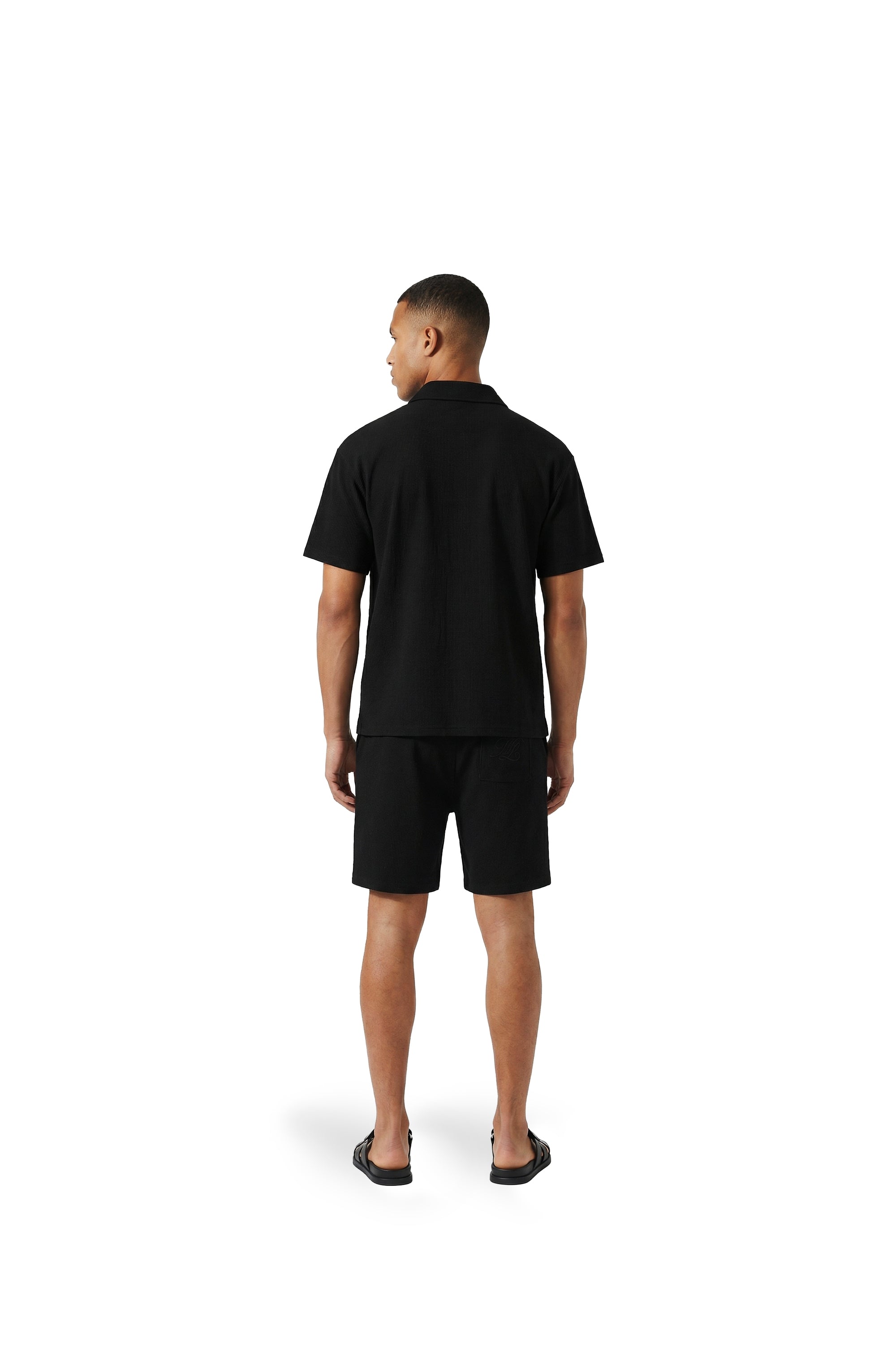 Malelions Men Emblem Seersucker Buttonless Polo | Black