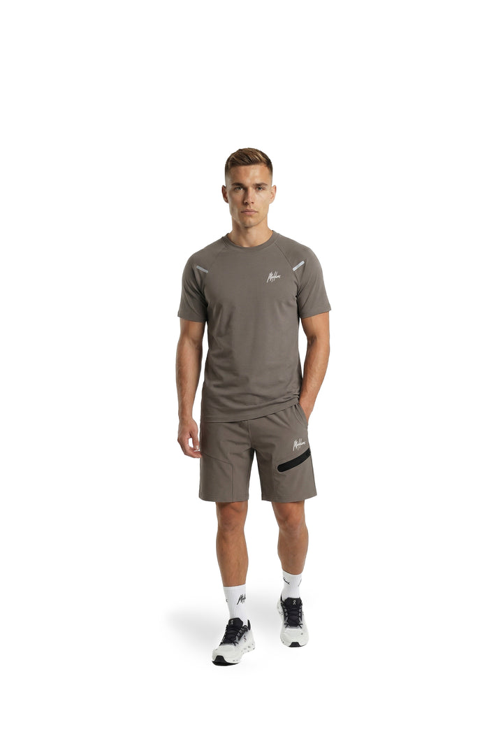 MSB30026007_Desert_Khaki_Front_67346283-900b-4920-b597-3768f535881e.jpg
