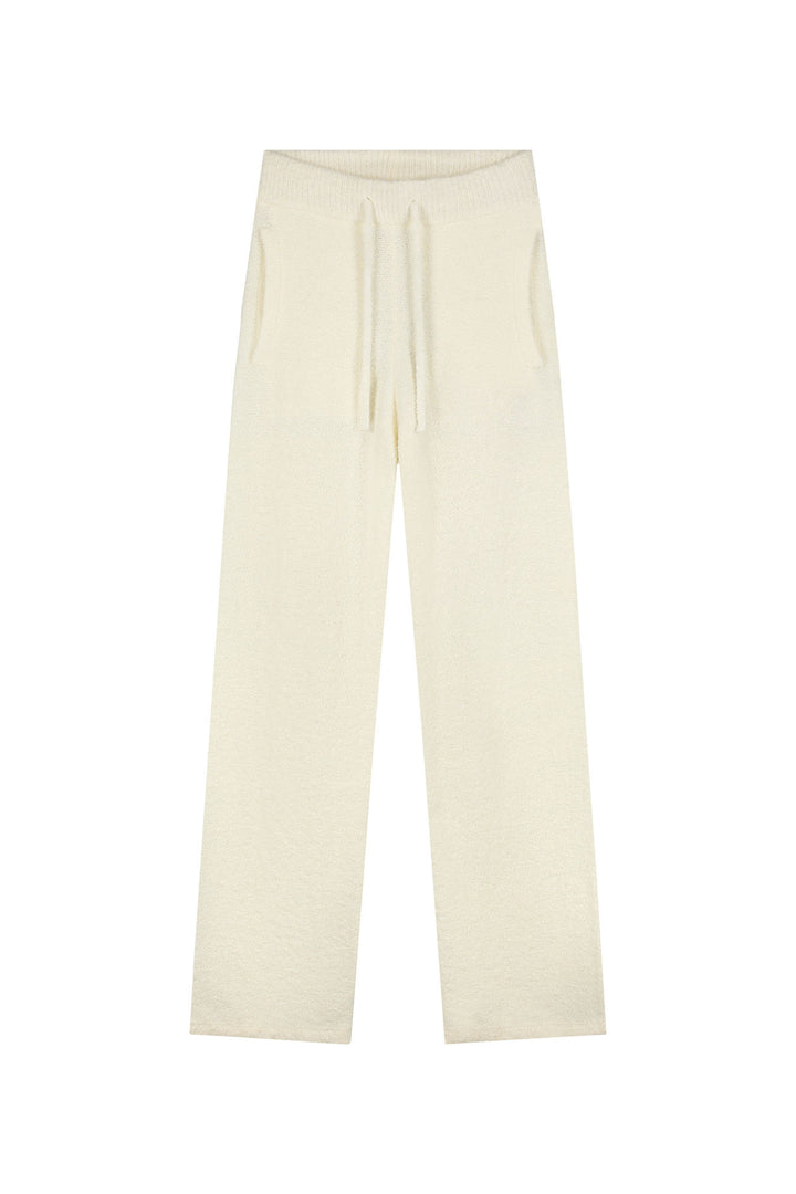 MWB50026013_40002_Malelions_Women_Straight_Leg_Boucle_Emblem_Pants_Off-White_Front_1de28ae8-142a-4dd0-be3d-ae9b94efa88a.jpg