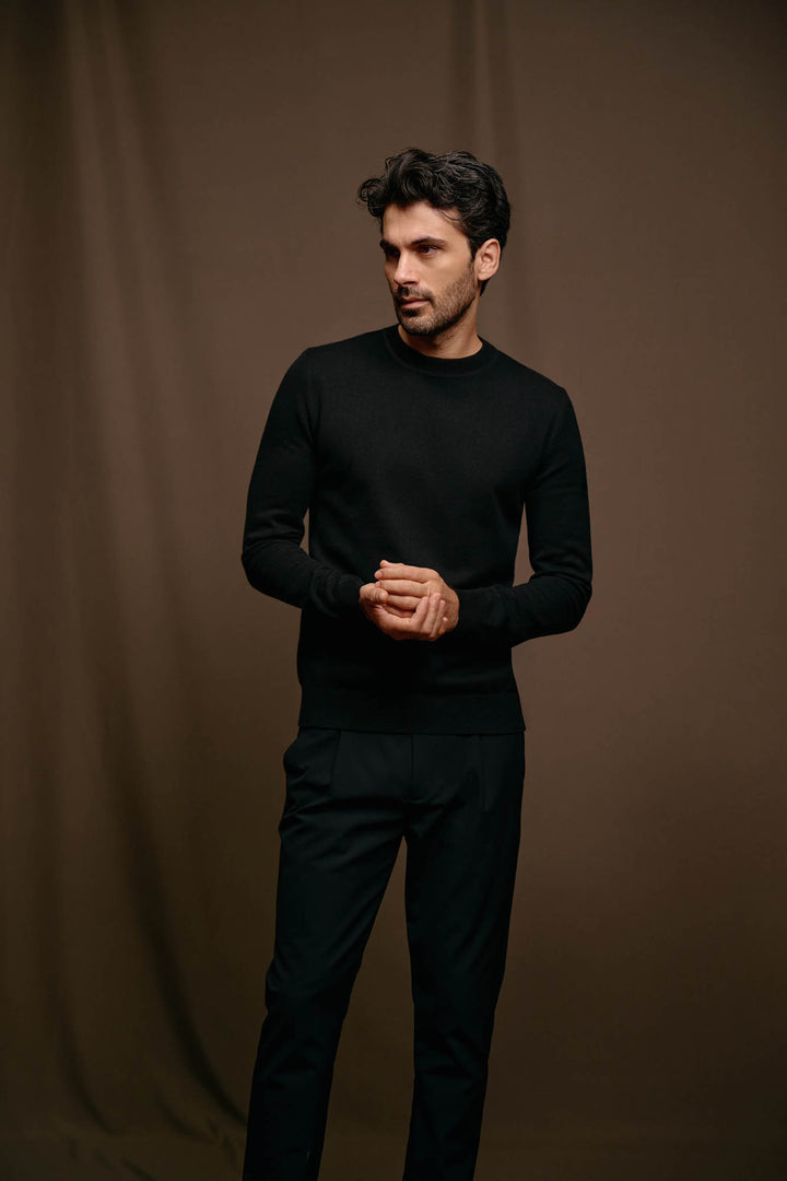 Premium_Merino_Sweater_Black_-_front.jpg
