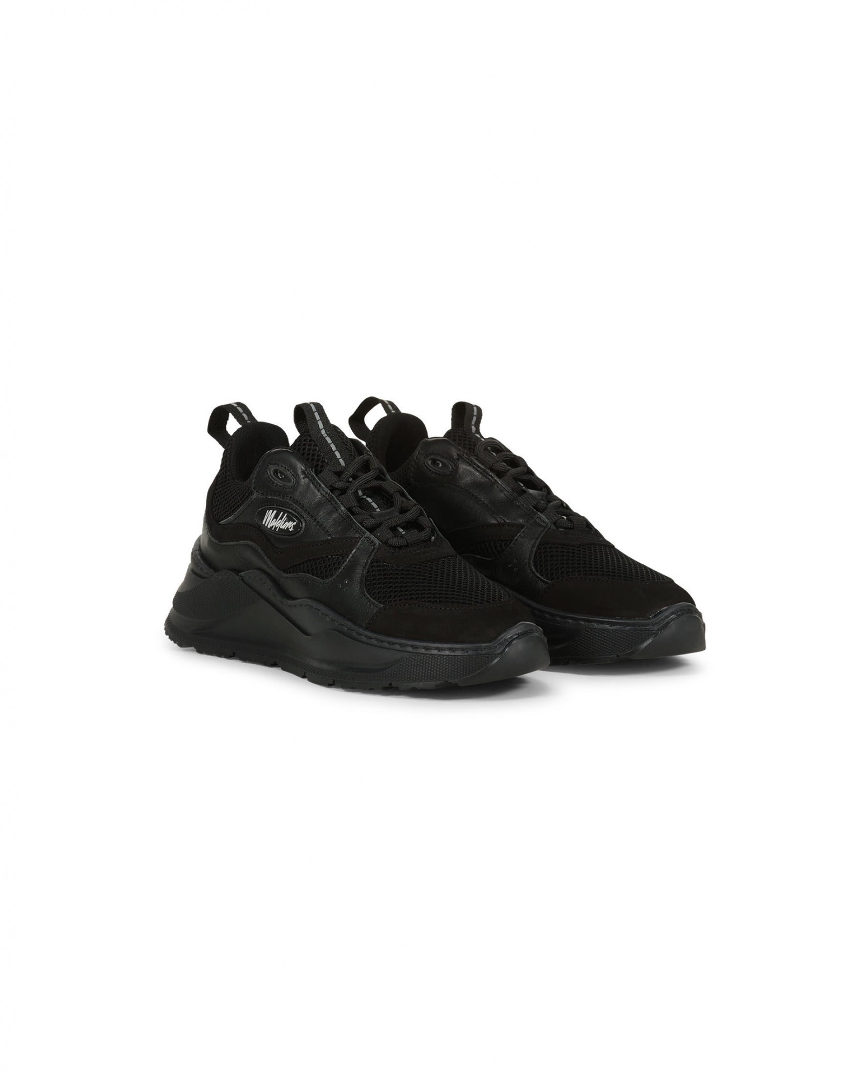 mesh-runner-black-front.jpg